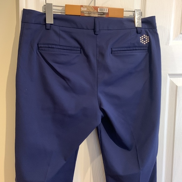 Puma golf Capri pants. Worn once. Mint condition - Picture 3 of 6